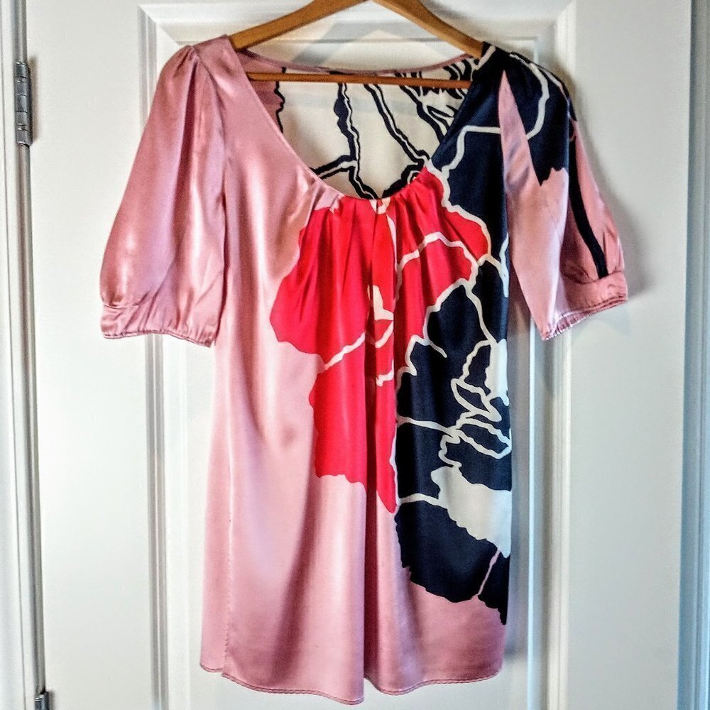 Elie Tahari Pink Abstract Floral Print Silk SS Top